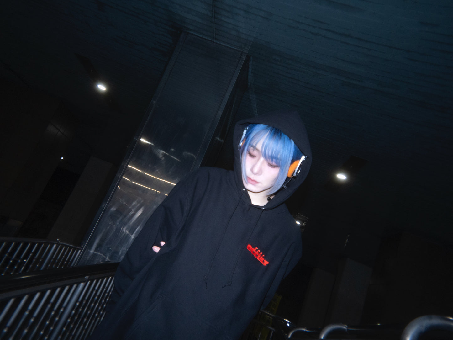 【1st Anniversary Item + Christmas card from moë】“OCCULT” hoodie with red embroidery